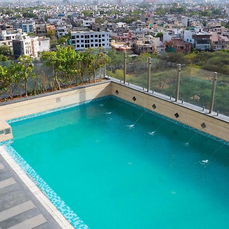 Hyatt Place Jaipur Malviya Nagar 外观 照片 Swimming pool at the hotel