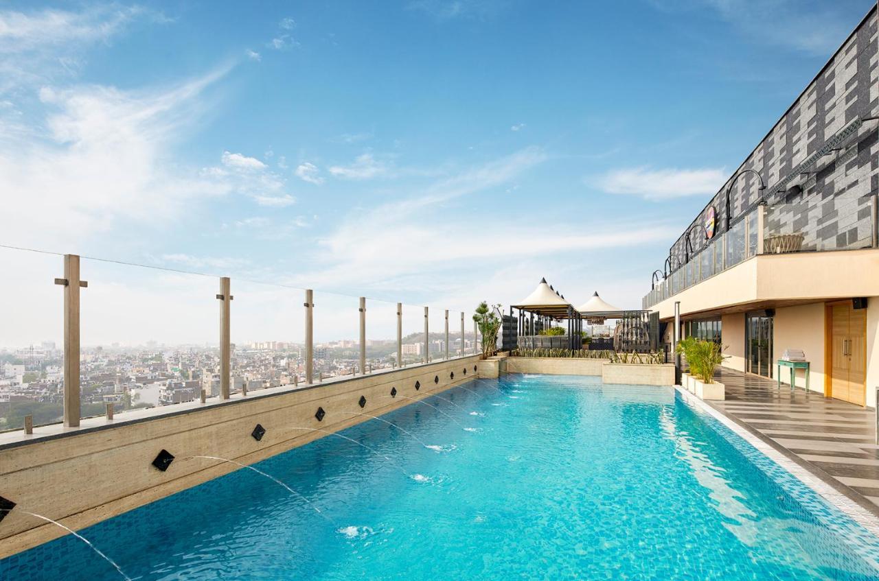 Hyatt Place Jaipur Malviya Nagar 外观 照片 The swimming pool at the hotel