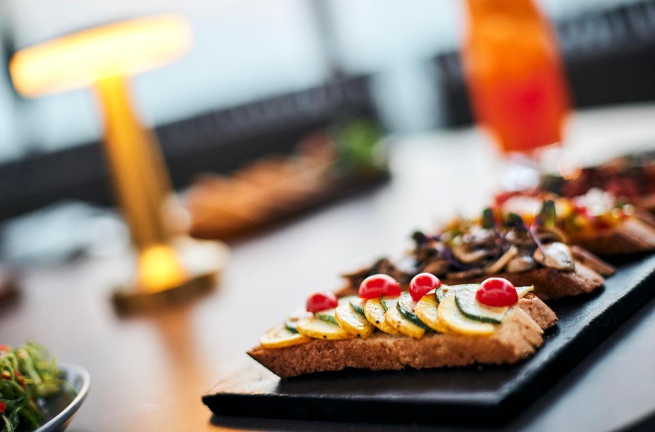Hyatt Place Jaipur Malviya Nagar 外观 照片 A selection of tapas